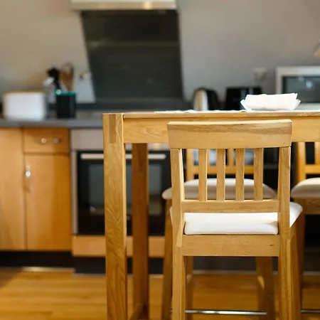 شقة Grosse Ferienwohnung In Einer Historischen Kapitansvilla Mitten In Der Stadt بابينبورغ