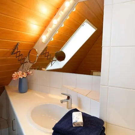 شقة Grosse Ferienwohnung In Einer Historischen Kapitansvilla Mitten In Der Stadt *