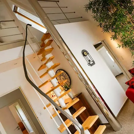 Grosse Ferienwohnung In Einer Historischen Kapitansvilla Mitten In Der Stadt *