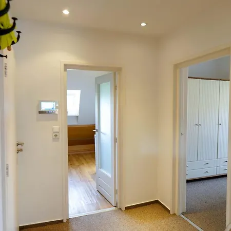 شقة Grosse Ferienwohnung In Einer Historischen Kapitansvilla Mitten In Der Stadt *
